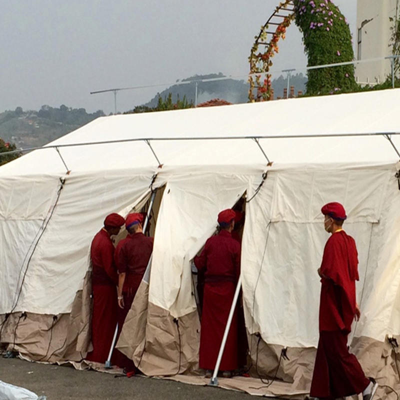 Cort de bază pentru cort multifuncțional, standard MSF/ICRC/IFRC, de 45 m², folosit pentru școală, birou, clinică