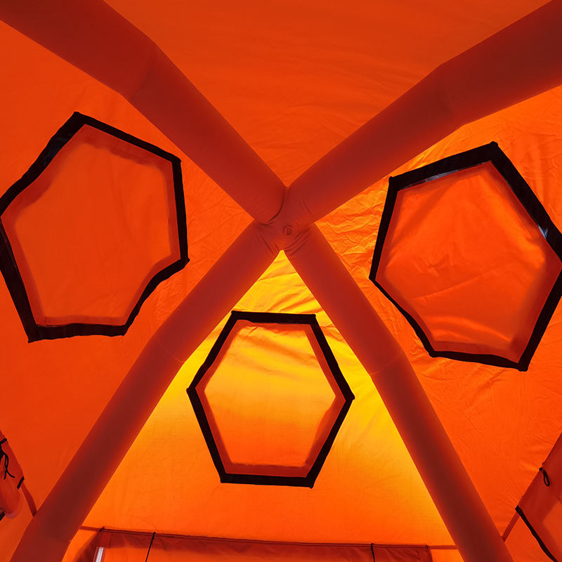 Cort gonflabil plutitor pentru 4 persoane